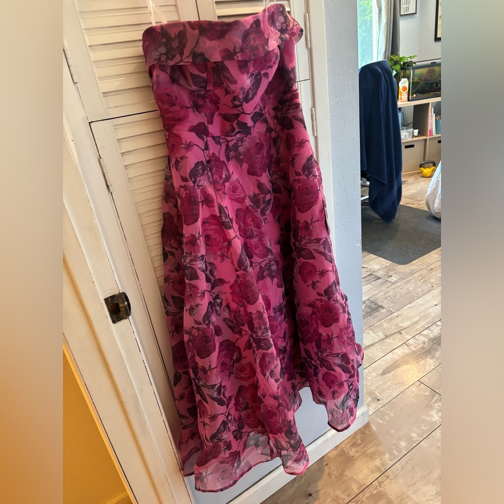 Lulus organza strapless dress size medium